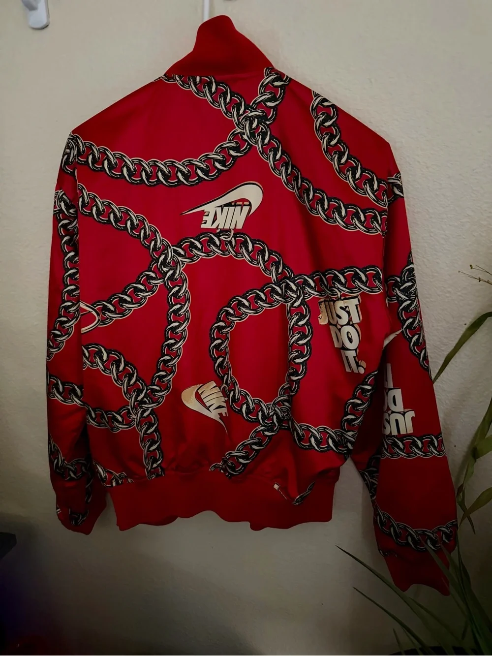 Nike bold red